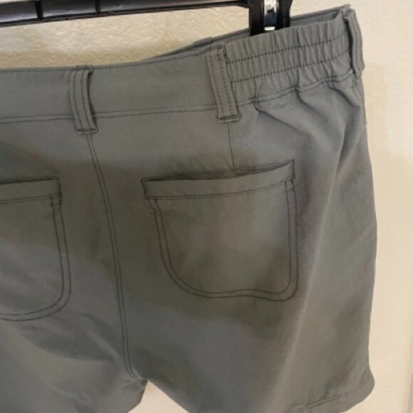 Athleta, size 6 shorts with 8-inch inseam - Picture 3 of 6